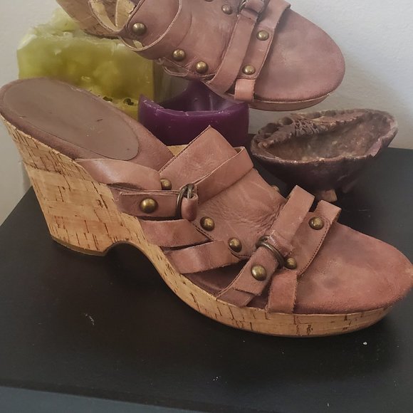 NINE WEST Soft Leather Strappy Sandals Size7.5 - Picture 2 of 2